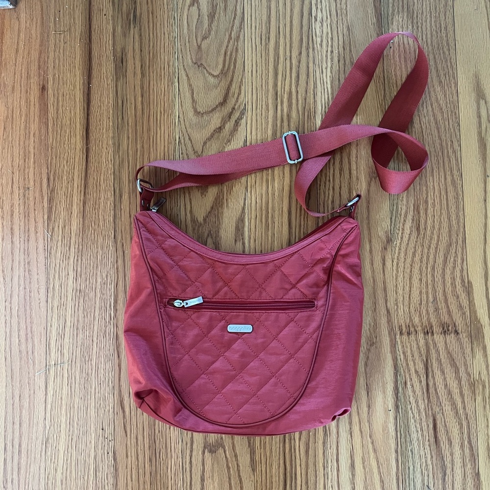 Baggallini crossbody purse! I LOVE it!